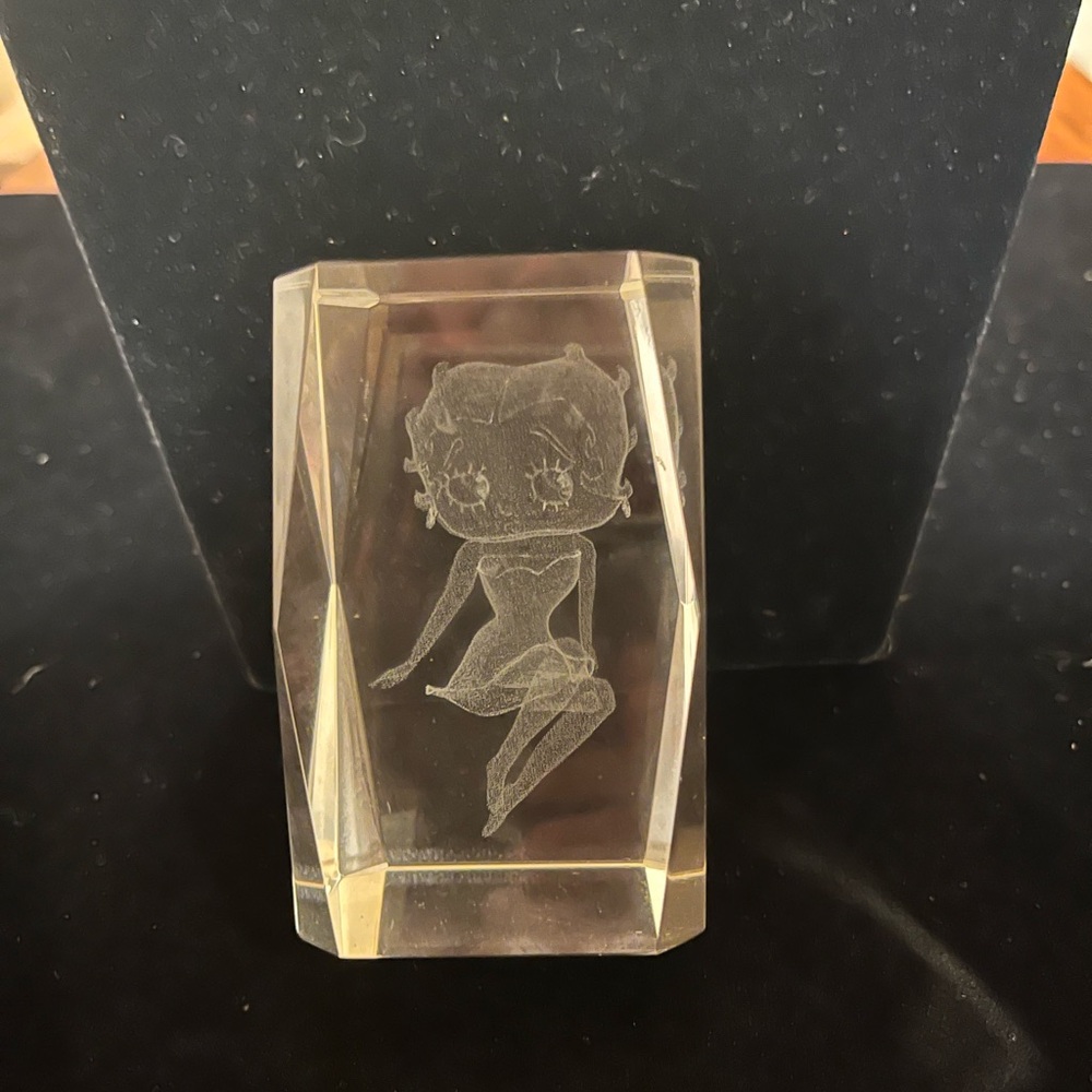 Betty Boop Clear Crystal Figurine with Etched Design Hologram Paperweight.